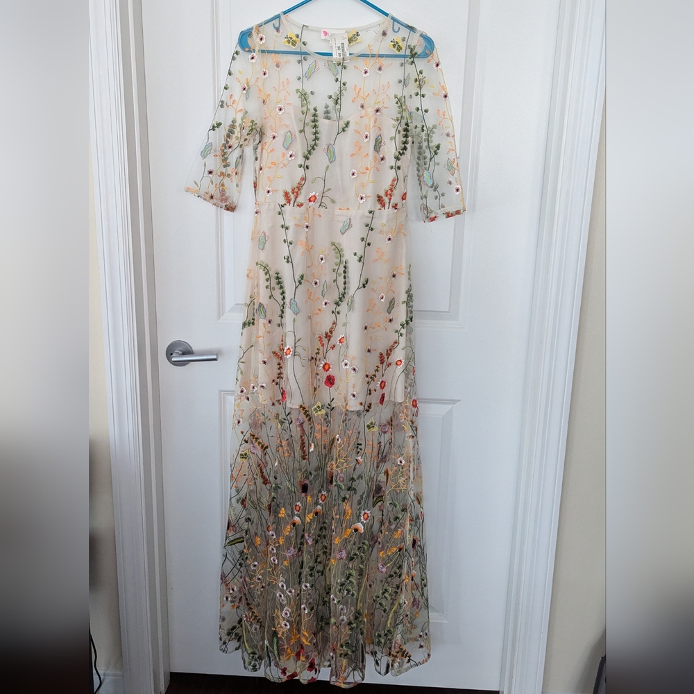 NWT 3/4 sleeve maxi floral applique dress